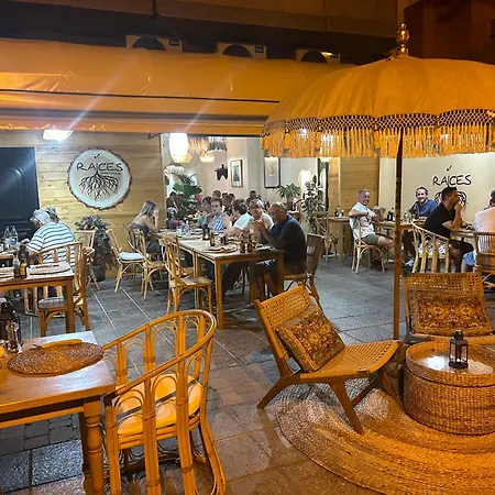 דירה Amazing Sea View With Sun Drenched Terrace! גראן טאראחל