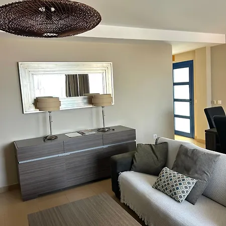 דירה Amazing Sea View With Sun Drenched Terrace!